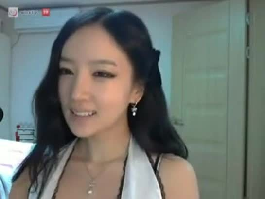 Hot korean girl on cam